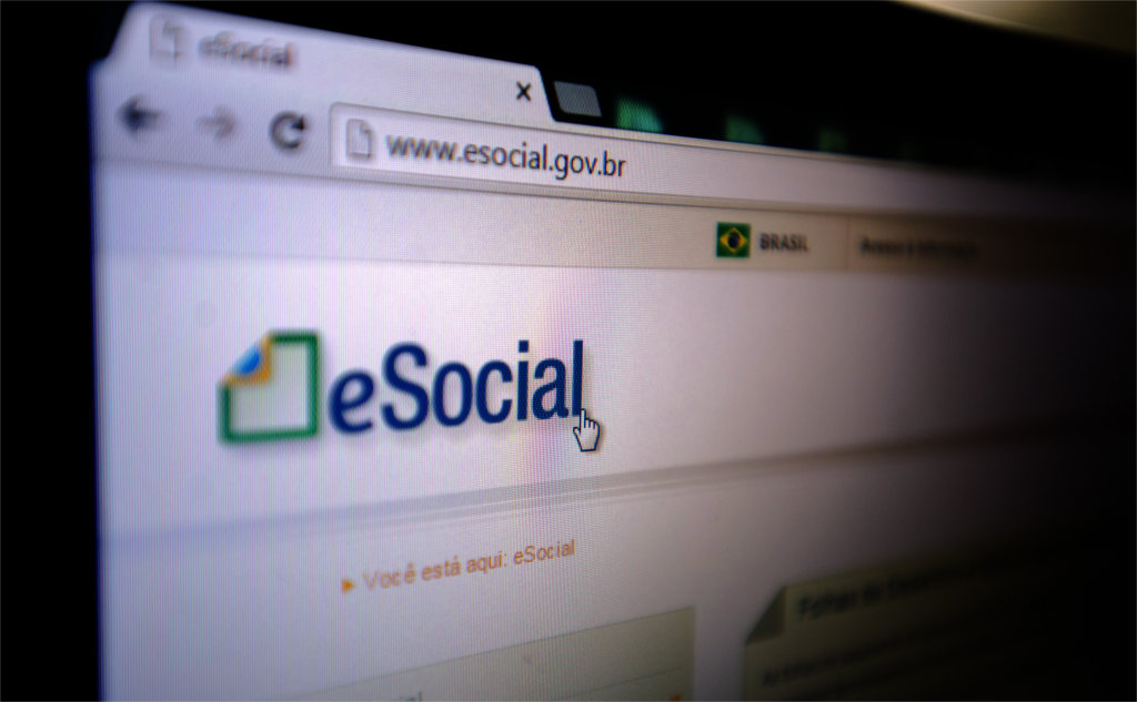 e-Social passa a ser obrigatório para grandes empresas